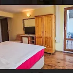 Maison d'hôtes карасански 3*